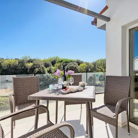 La Mer-4 By Interhome Daire Štinjan