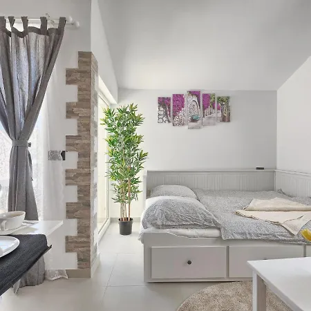 La Mer-4 By Interhome *
