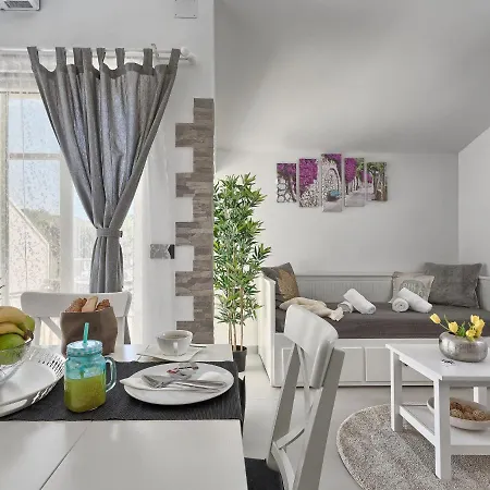 La Mer-4 By Interhome *